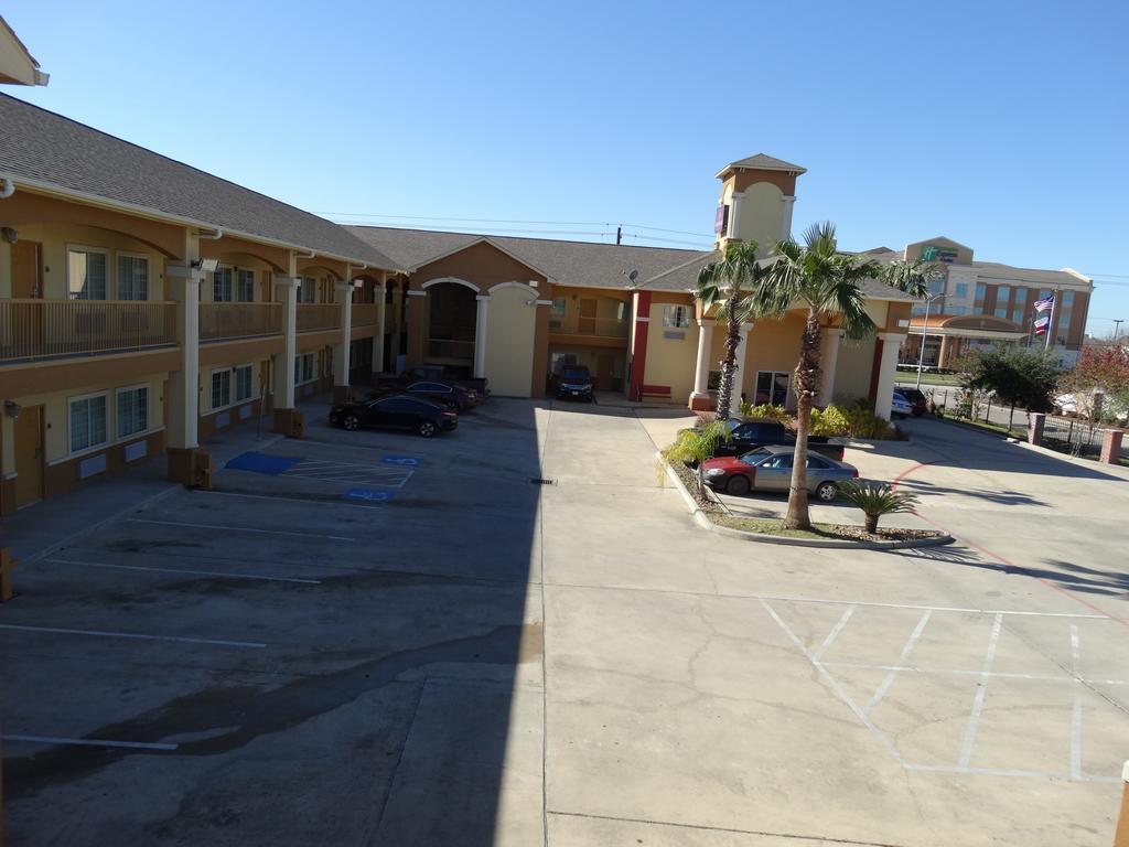 Regency Inn & Suites - Baytown Esterno foto