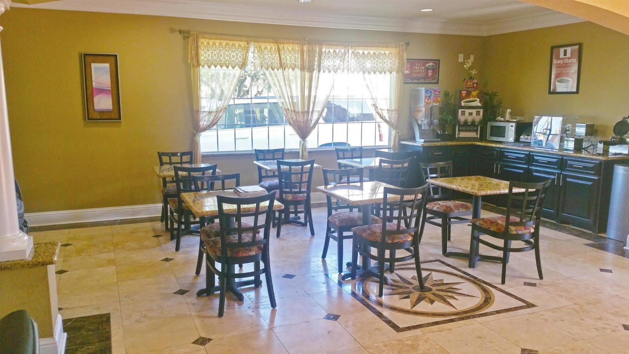 Regency Inn & Suites - Baytown Esterno foto