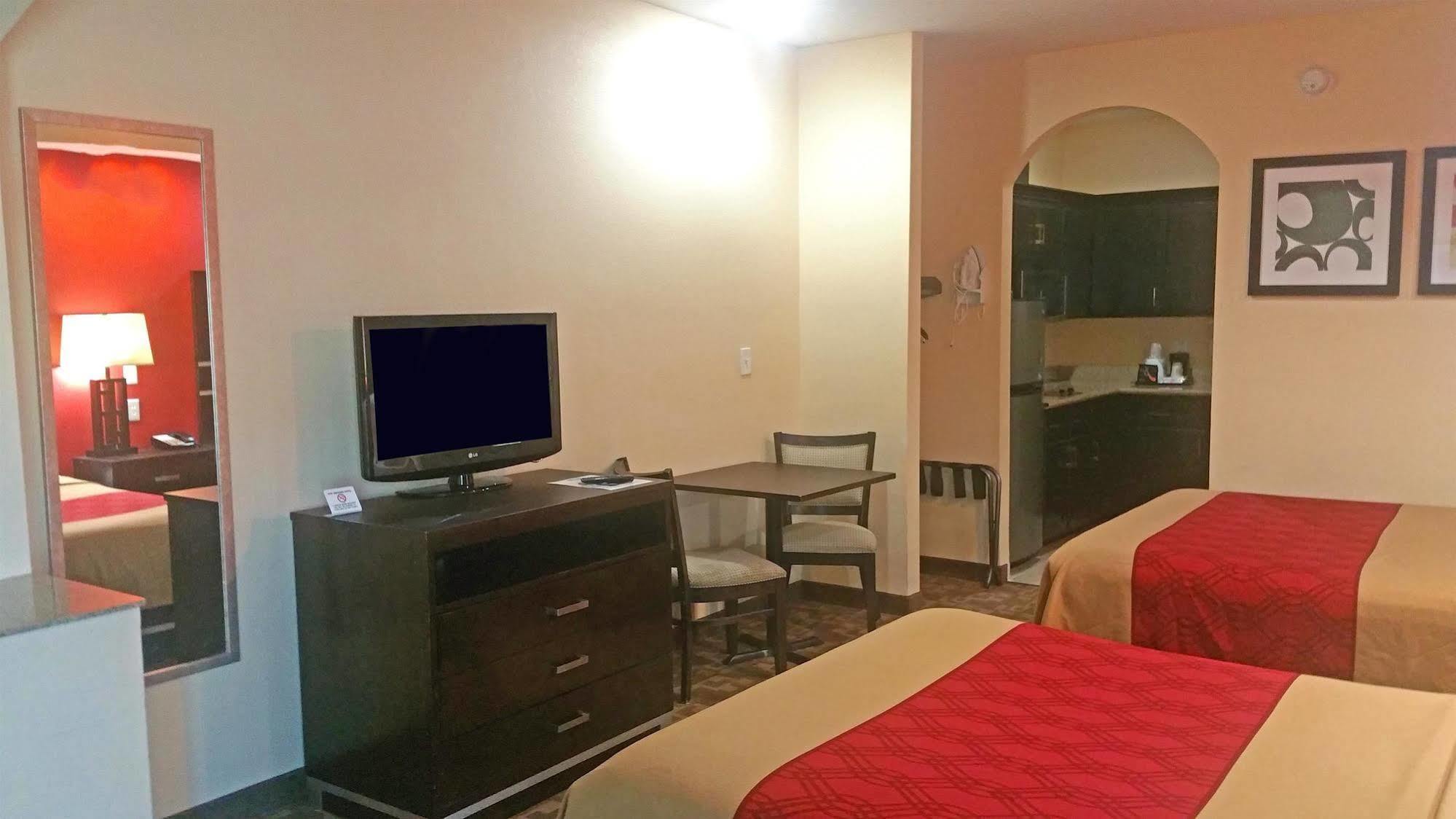 Regency Inn & Suites - Baytown Esterno foto