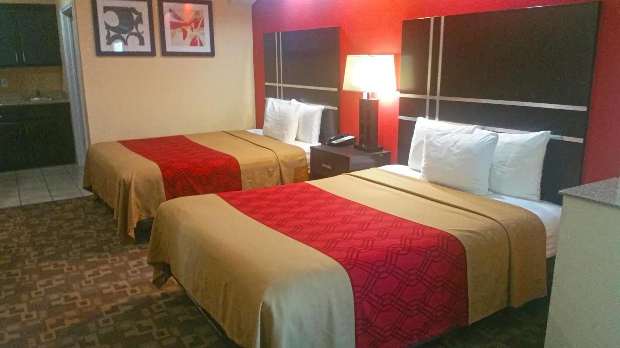 Regency Inn & Suites - Baytown Esterno foto