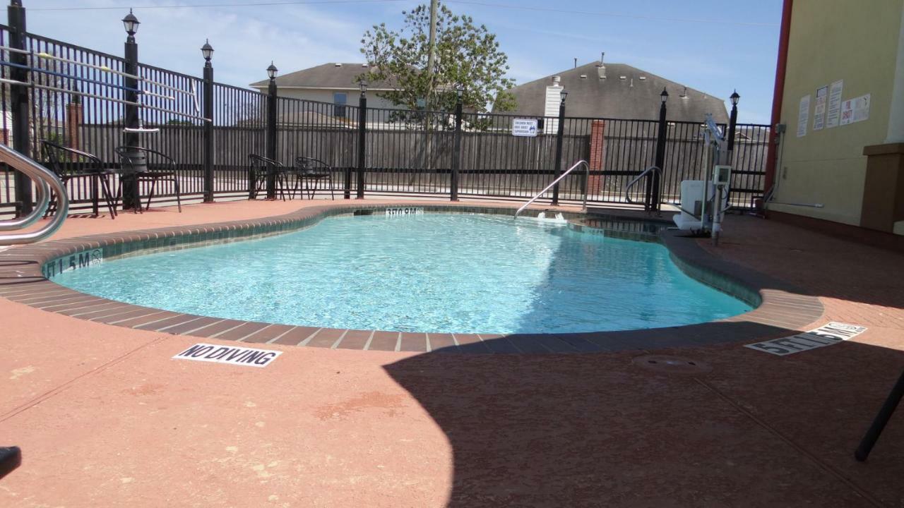 Regency Inn & Suites - Baytown Esterno foto