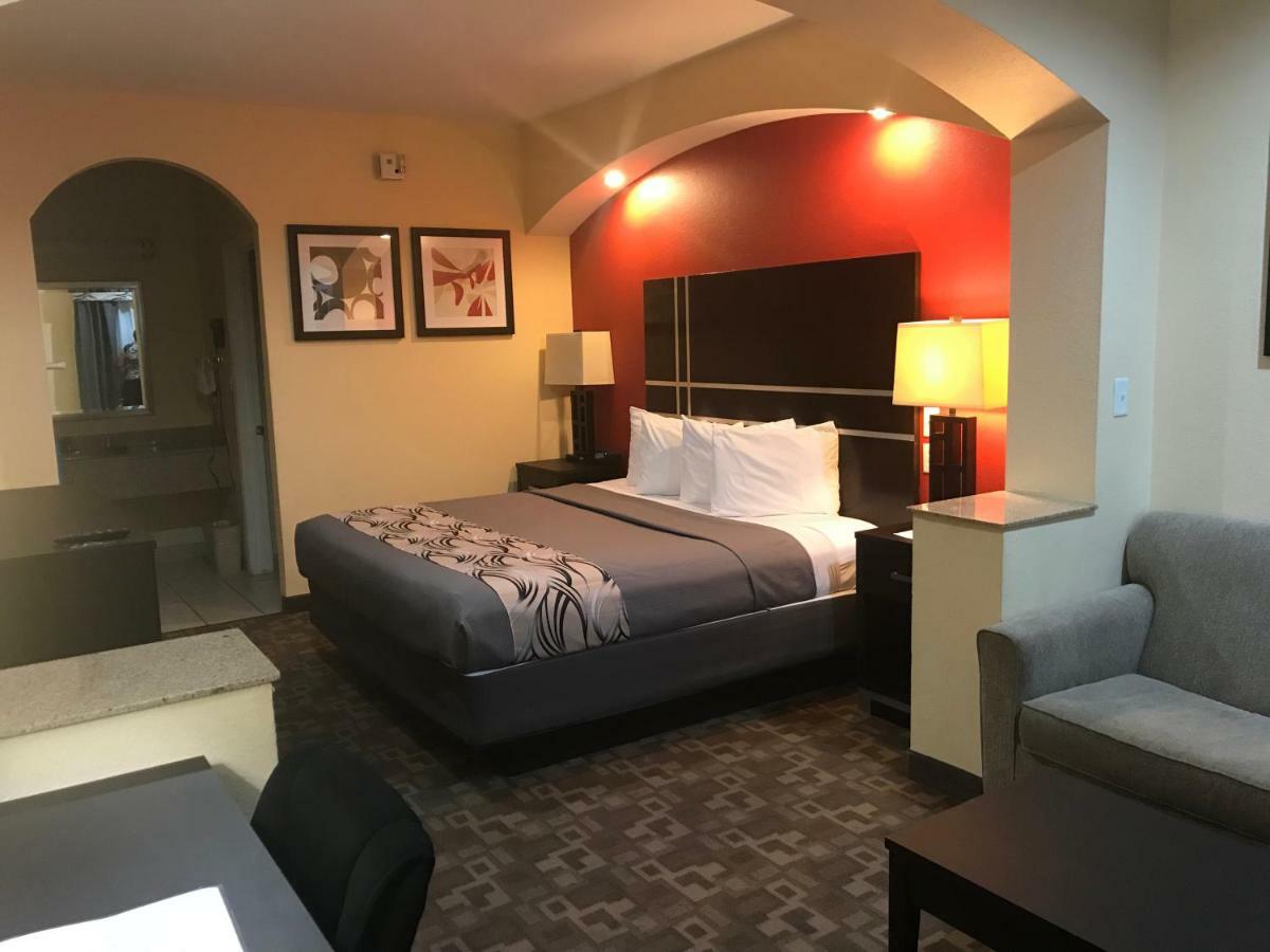 Regency Inn & Suites - Baytown Esterno foto